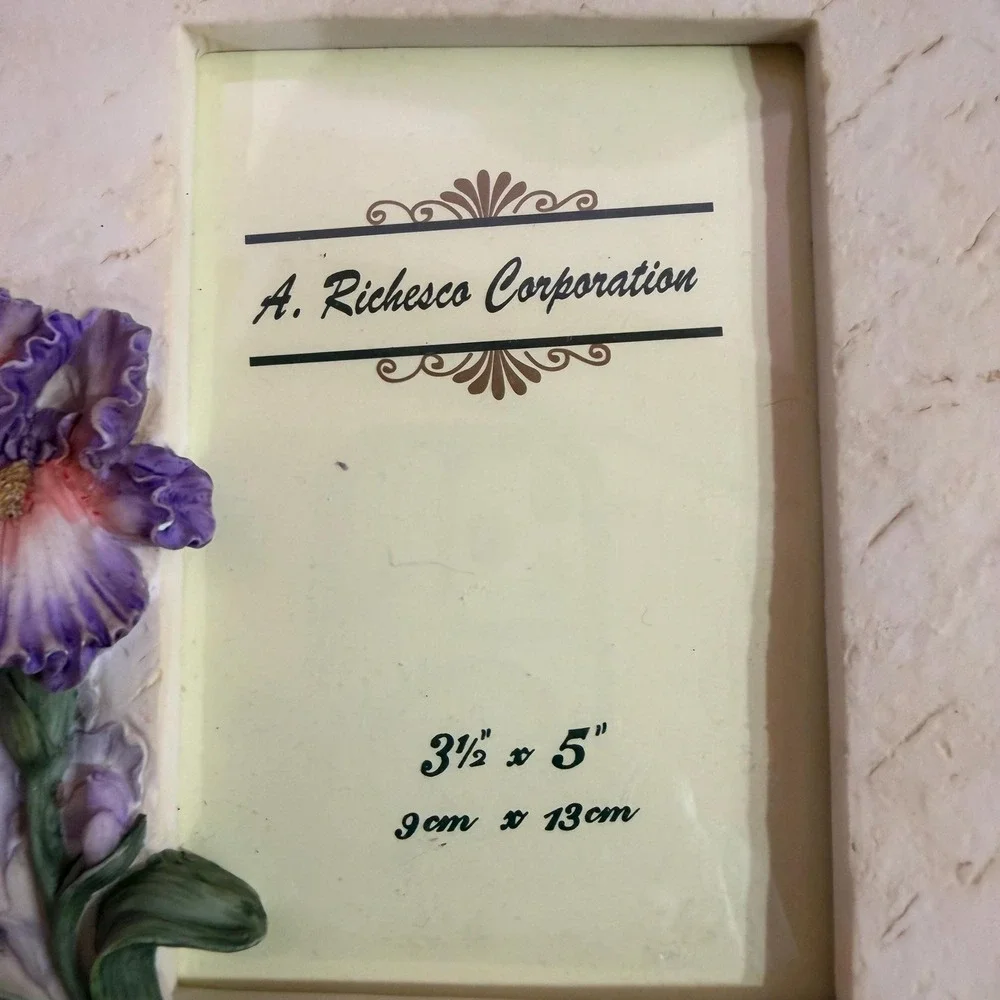VTG 80s Purple Iris Photo Frame, 3D Hand Painted Floral Picture Frame 3.5 x 5